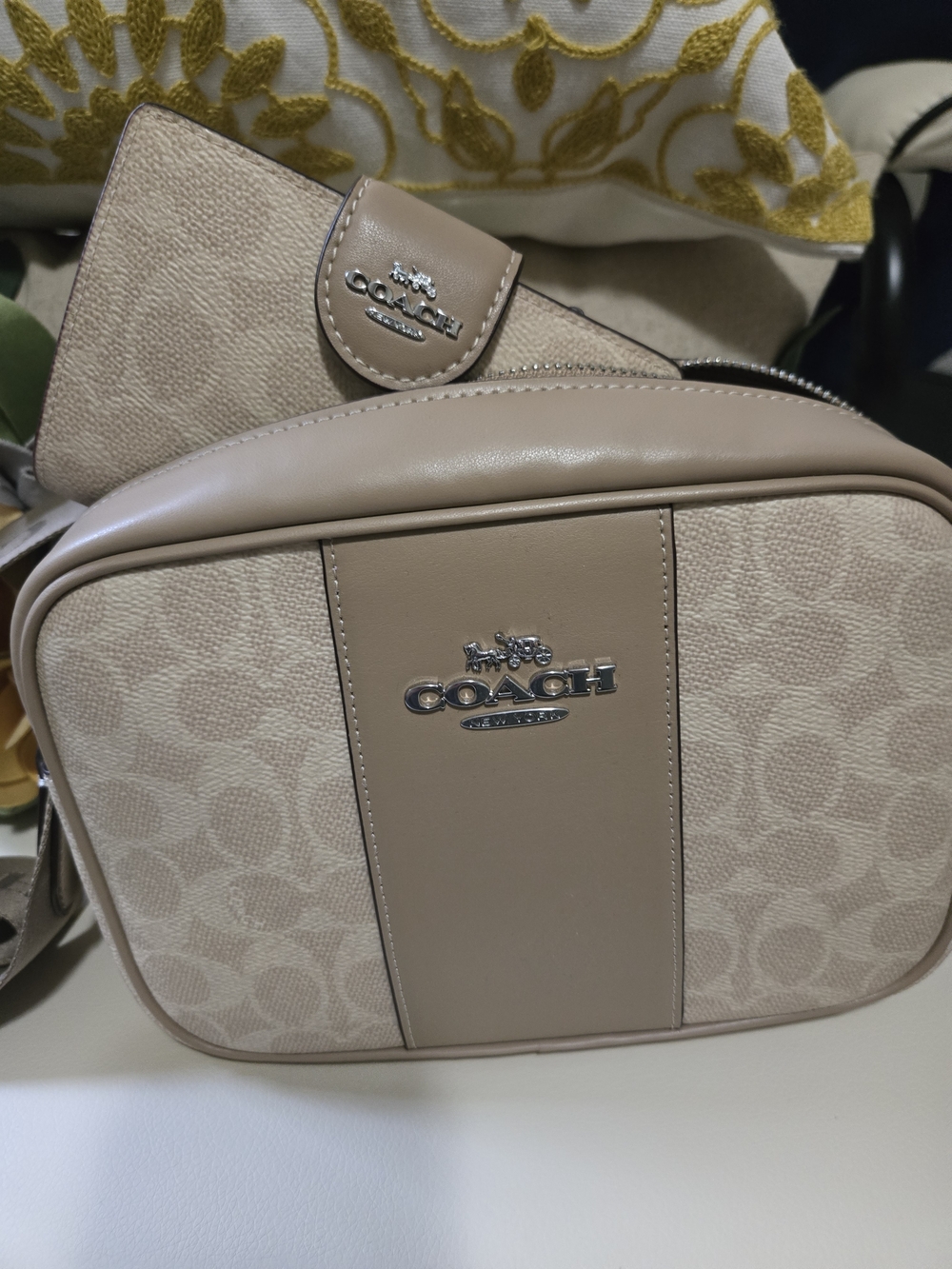 Coach Tan Signature Crossbody Bag with Matching Wallet - Picture 7 of 9